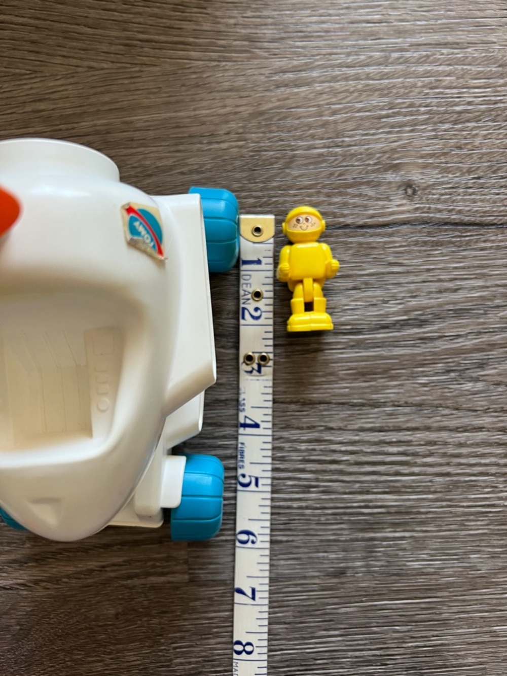 VINTAGE Tomy Small Stuff Space Shuttle 80s astronaut - Picture 13 of 17